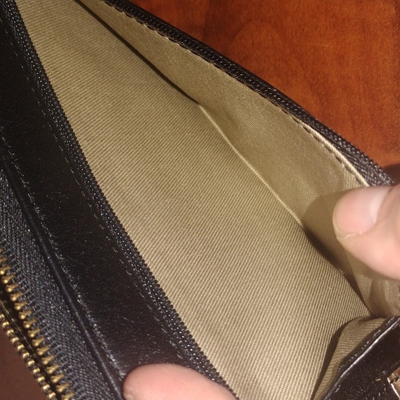 Fossil Sydney Wallet/Wristlet Black & Gold - Picture 6 of 6